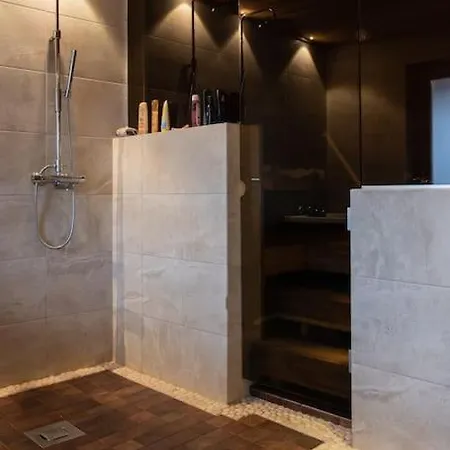 Unique In With Sauna And Hot Tub Apartment *