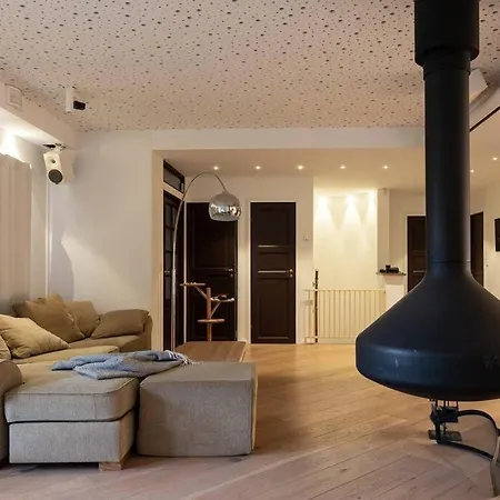 Unique In With Sauna And Hot Tub * 赫尔辛基