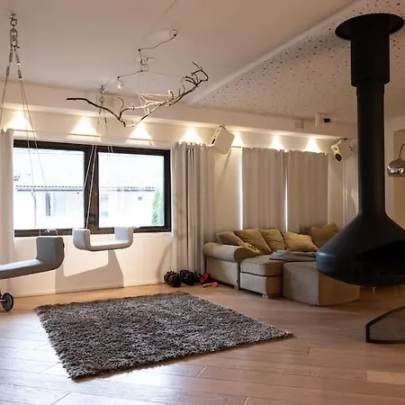 Unique In With Sauna And Hot Tub 公寓 *
